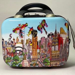 Heys USA Luggage Fazzino  Hardside Beauty Case